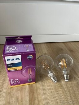 3ks Philips Classic LED žárovka E27, 7 W, 806 lm, 2700 K