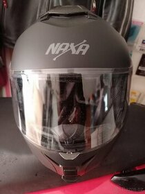 výklopná helma Naxa