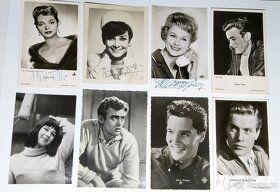 Originál autogramy osobností na dobových fotografiích