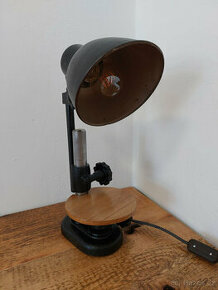 Originální stolní lampa