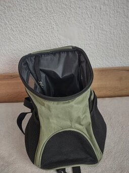 Batoh pro nošení psů na cestách