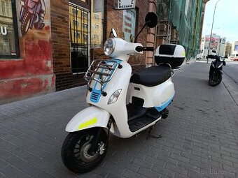 Capirelli Rome 125