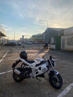 Gilera DNA 125 Motorka řidičák B
