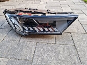 Svetlo Q7 4M0 941 040C