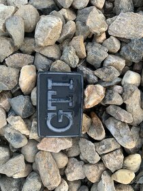 Golf 2 GTI, přední masku, a GTI emblem - 1