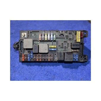 pojistková skříň řídicí jednotky SAM MB W211/218