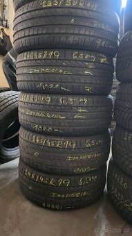 Letní sadu pneu Imperiál 245/45 R19".