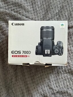 Canon EOS 700D Kit (EF-S 18-55mm IS STM)