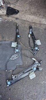 Stahovacka mechanismus stahovani okna audi A5 8T