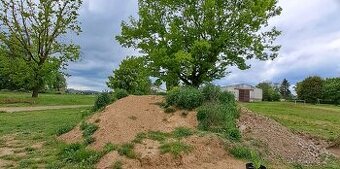 Hlína/zemina