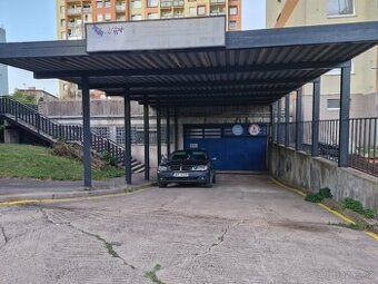 Pronájem garážového stání pro auto i motorky