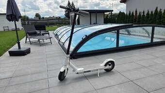 Xiaomi MI Electric Scooter M365 ve výborném stavu