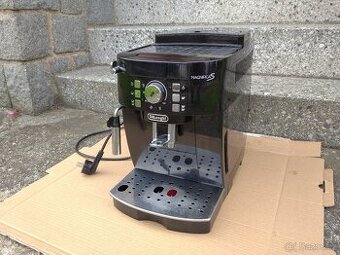 Espressovač DELONGHI Magnifica S