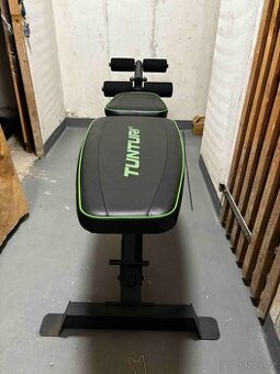 Posilovací lavice se závažím a osami