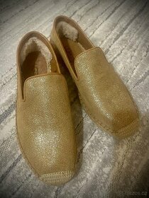 Teple dívčí nové espadrilky “Ugg”