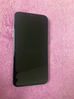 iPhone 11 – funkční části, vhodný na díly nebo opravu