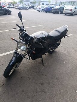 Suzuki GS500 E