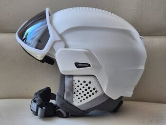 Lyžařská helma Alpina