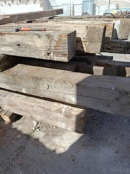 Trámy dřevěné rok  1924