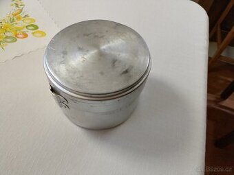 Sada kempingového nádobí