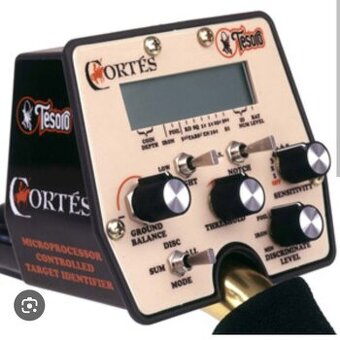 Koupím detektor kovu zn. Tesoro Cortés