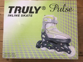 Kolečkové brusle TRULY + chrániče