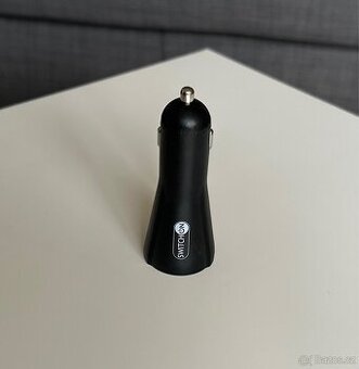 Nabíjecí adaptér do auta SwitchON