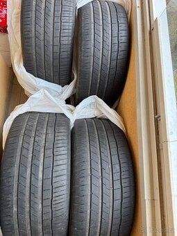 Hankook Ventus S1 evo 3 SUV 285/40 R22