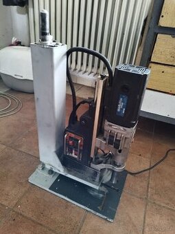 Magnetická vrtačka Evolution ME7500 +stojan a vrtáky