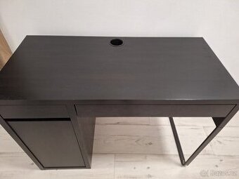 Psací stůl IKEA