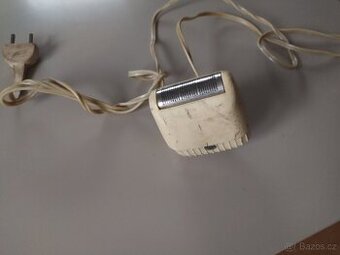 Starý holicí strojek Ites