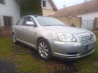 toyota avensis 2,0D r.v.2003