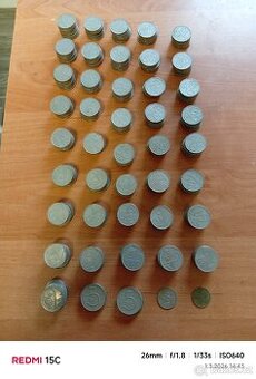 Staré kovové a papírové peníze