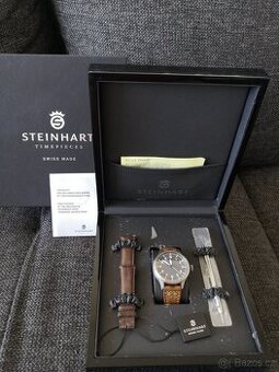 Steinhart Nav B-Uhr 47 Titan A-Muster Zentralsekunde