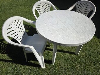 Zahradni stůl