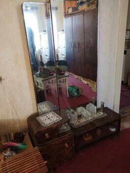 Toaletní skříńka