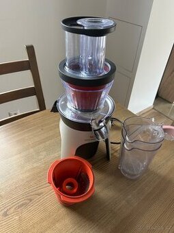 Šnekovy odšťavňovač Tefal