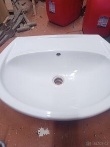 Umyvadlo 60 cm