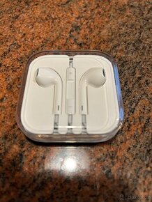 Apple sluchatka nova