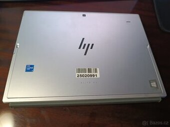 HP Elite x2 G8