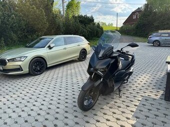 Yamaha xmax300