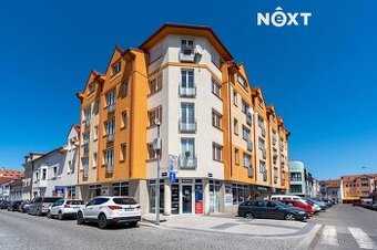 Pronájem komerční Obchodní prostory, 228㎡