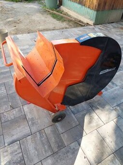 Prodám okružní pilu Patriot LCS700 - 1