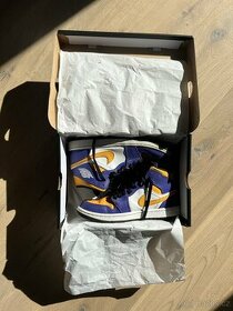 Jordan 1 mid 40.5
