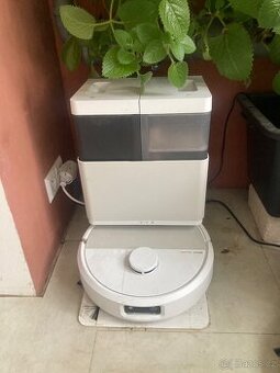 Robotický vysavač a mop