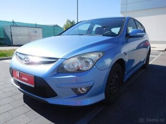Hyundai i30 1.4i 16V Confort, 80 kW, Klima, ČR