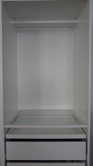 Šatní skříň IKEA