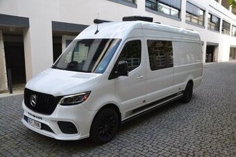 Mercedes-Benz Sprinter 319 Camper Family