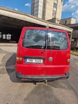 Volkswagen T5 2.5tdi 96kw veškeré náhradní díly z tohoto voz