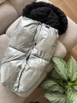 Zimní fusak The tiny universe